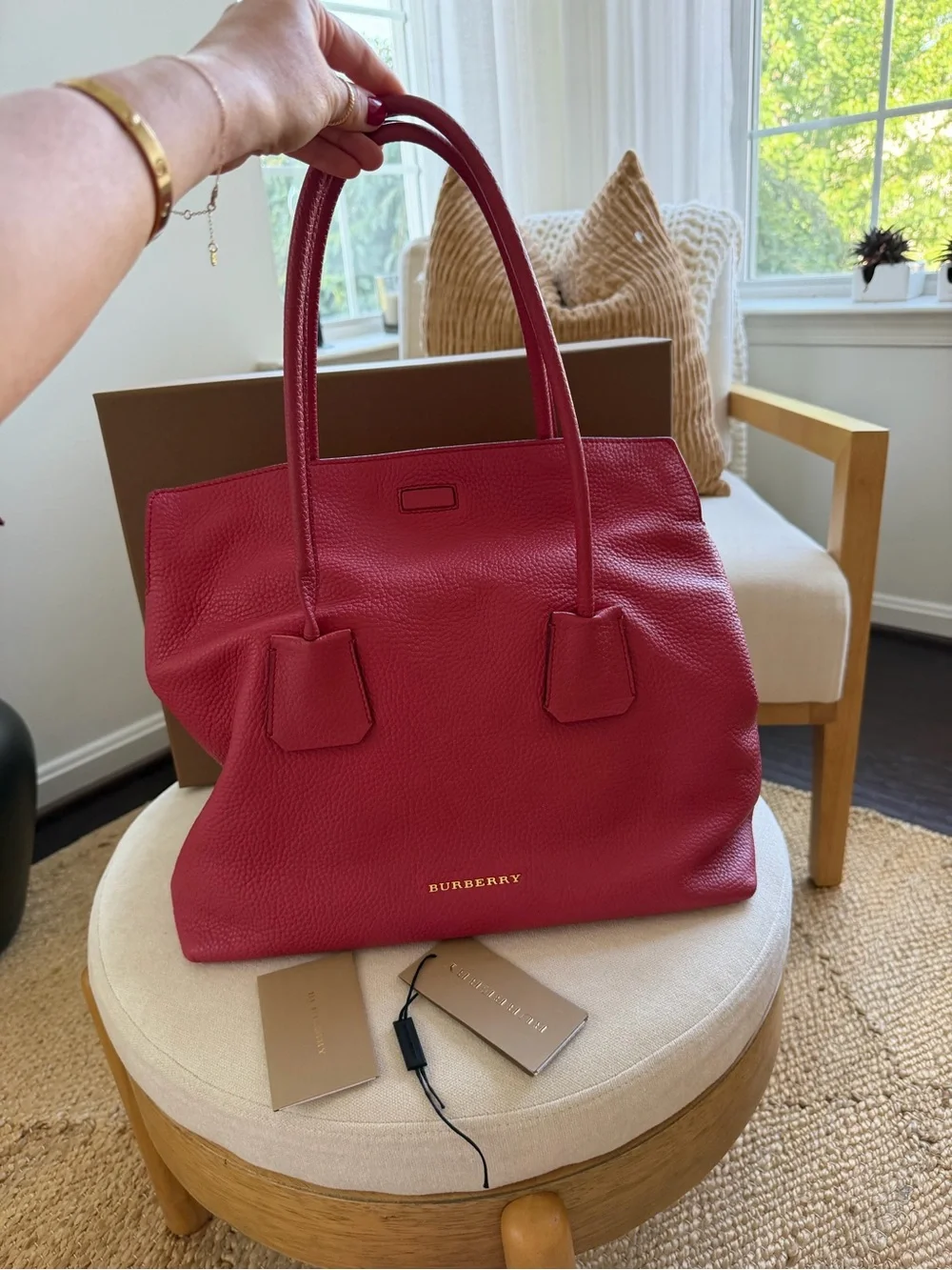 Burberry Grainy Leather Medium Barnyard Handbag in color Pink Azalea